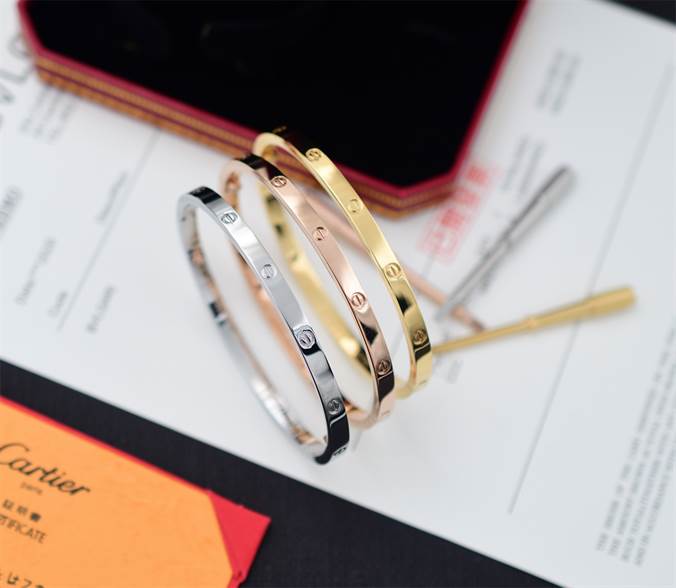 CARTIER JEWELREY – WJL07